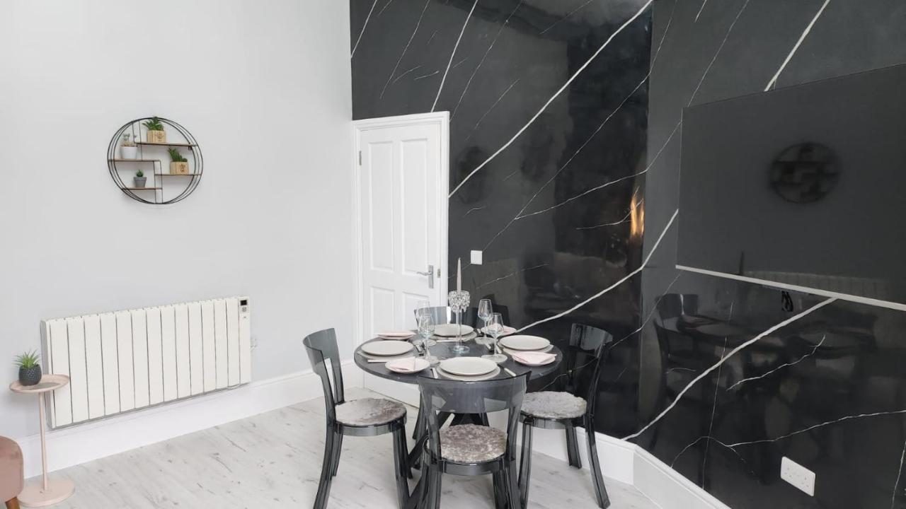 Courtyard Holiday Apartments Belper Exteriér fotografie