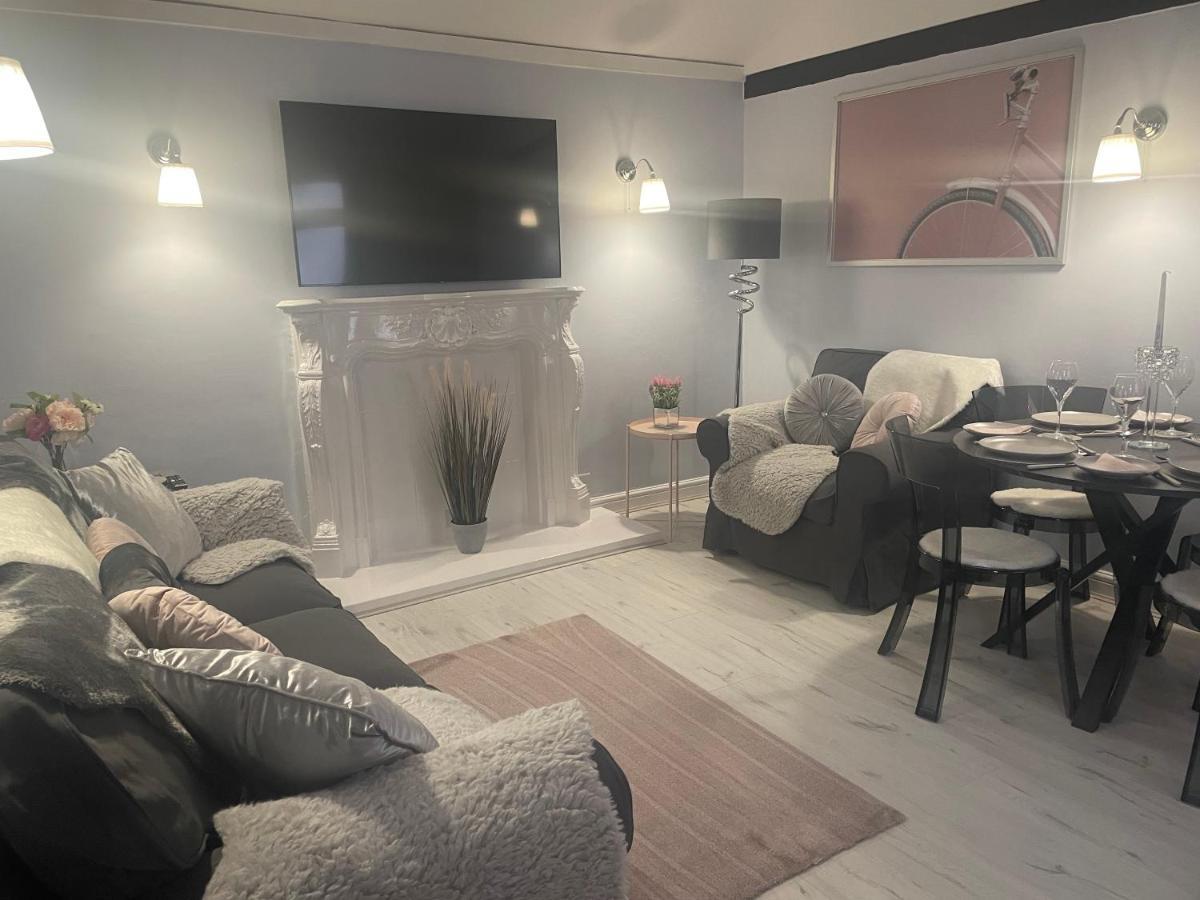 Courtyard Holiday Apartments Belper Exteriér fotografie