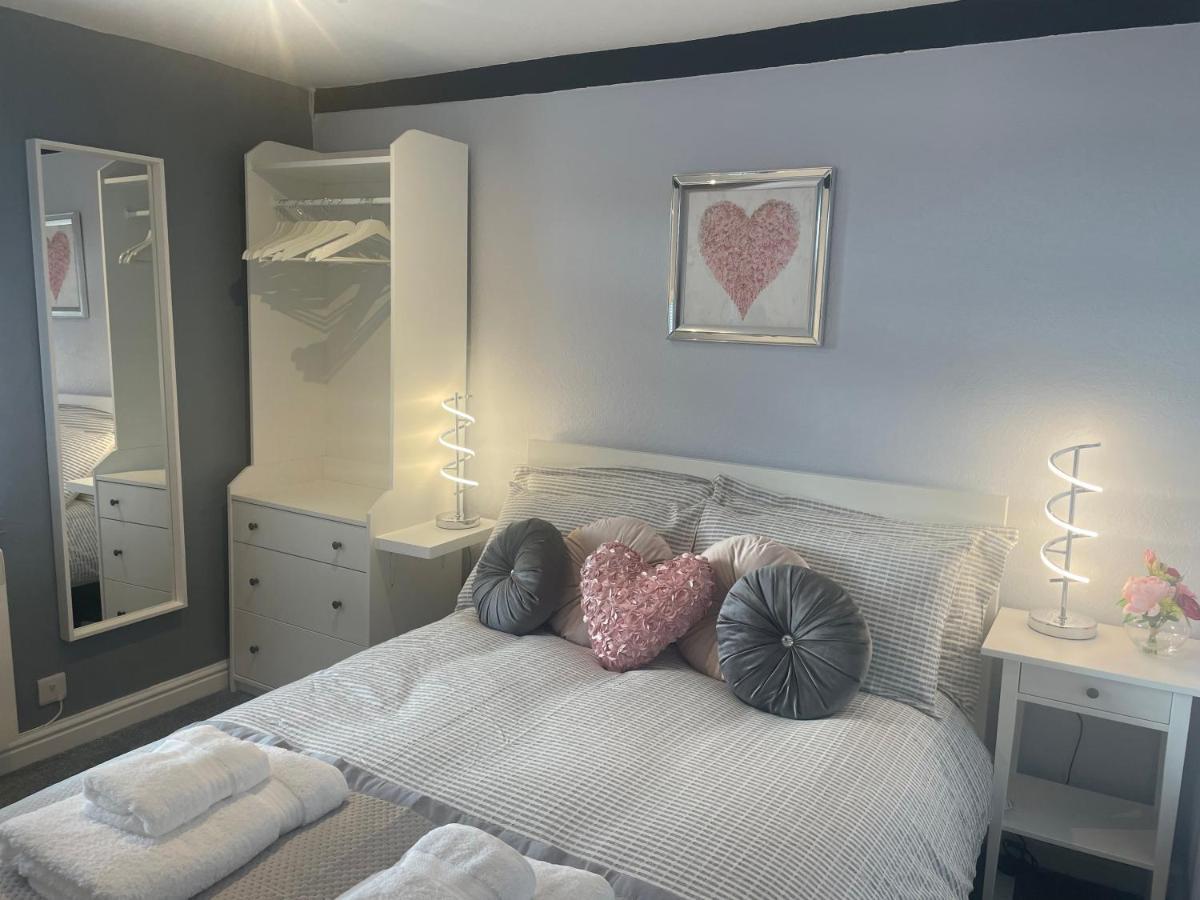 Courtyard Holiday Apartments Belper Exteriér fotografie