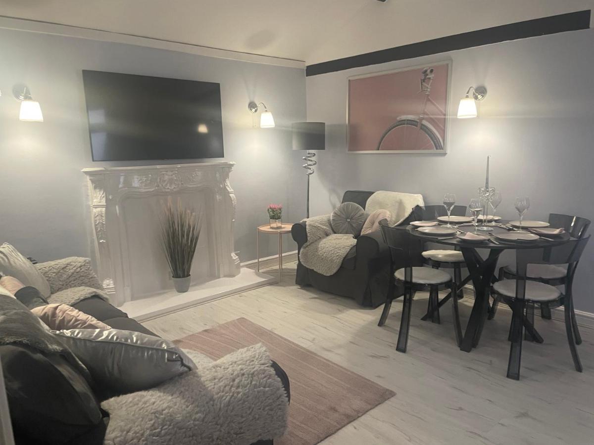 Courtyard Holiday Apartments Belper Exteriér fotografie
