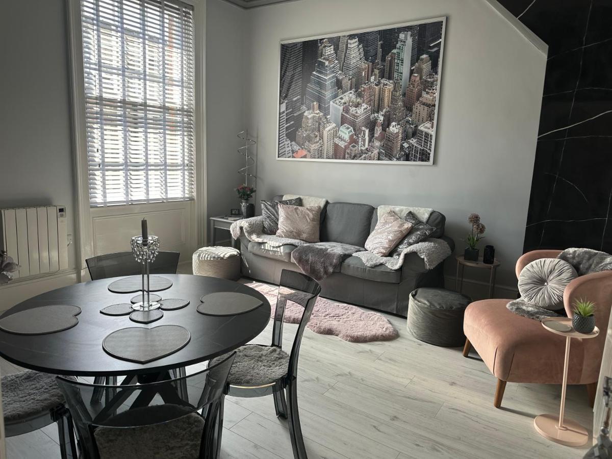 Courtyard Holiday Apartments Belper Exteriér fotografie